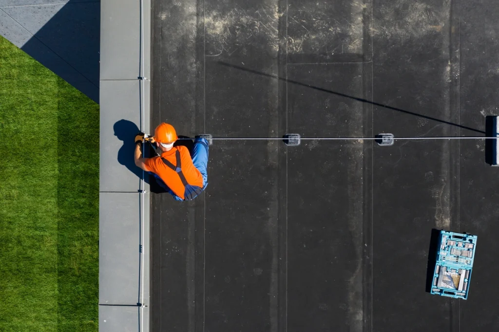 commercial roofer