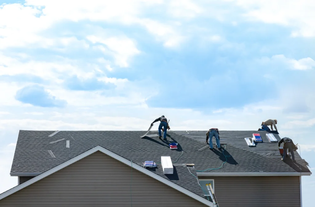 roofers at work