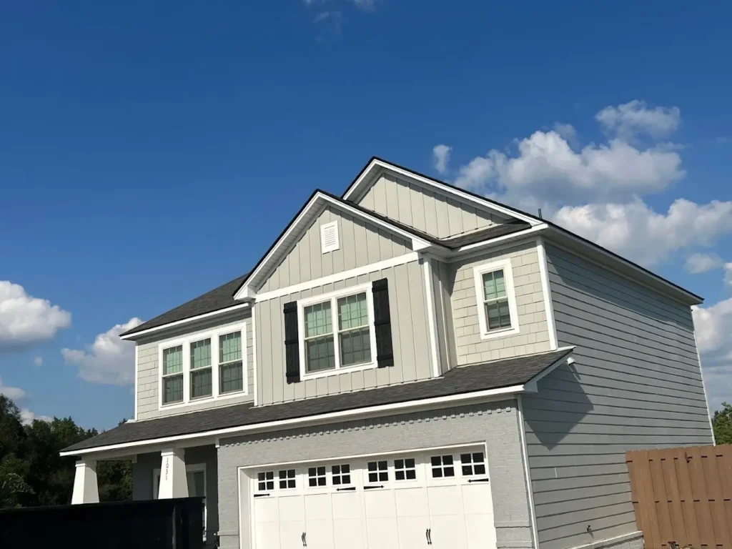 Residential home with asphalt shingle roof and updated exterior in Wetumpka, AL